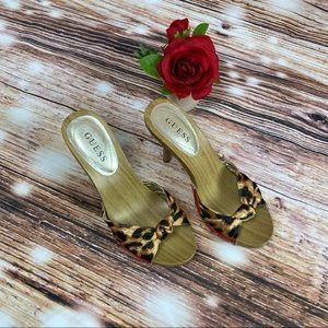 GUESS wooden heel pumps Wglissa Sandals